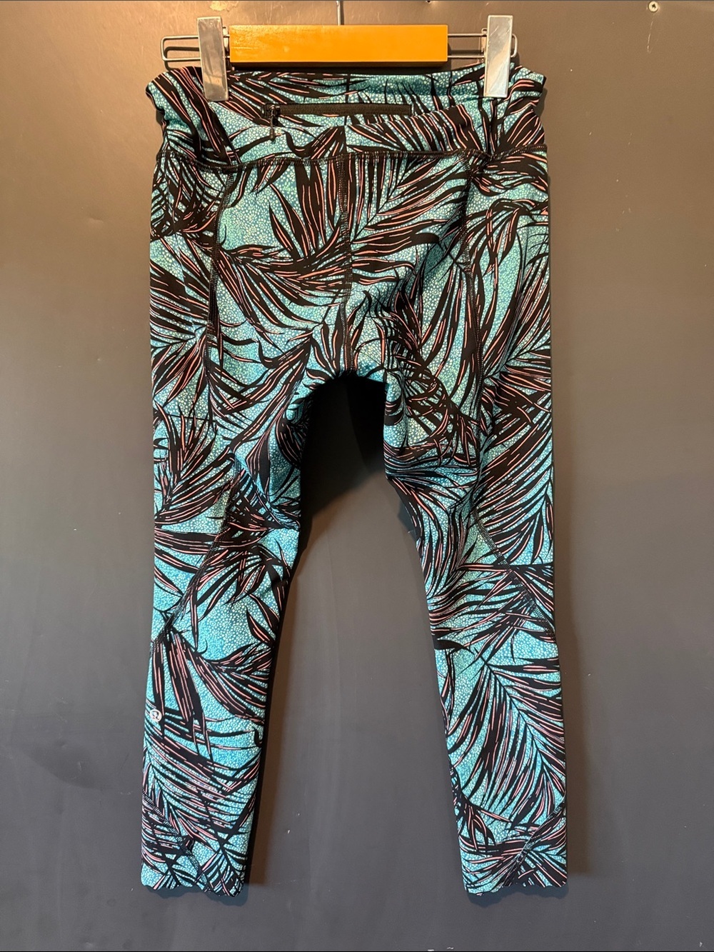 Lululemon Tight Stuff Crop